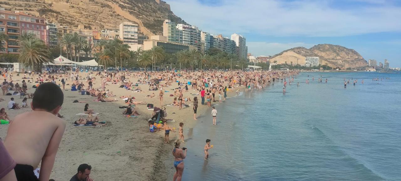 Apartamentos Playa Postiguet 阿利坎特 外观 照片