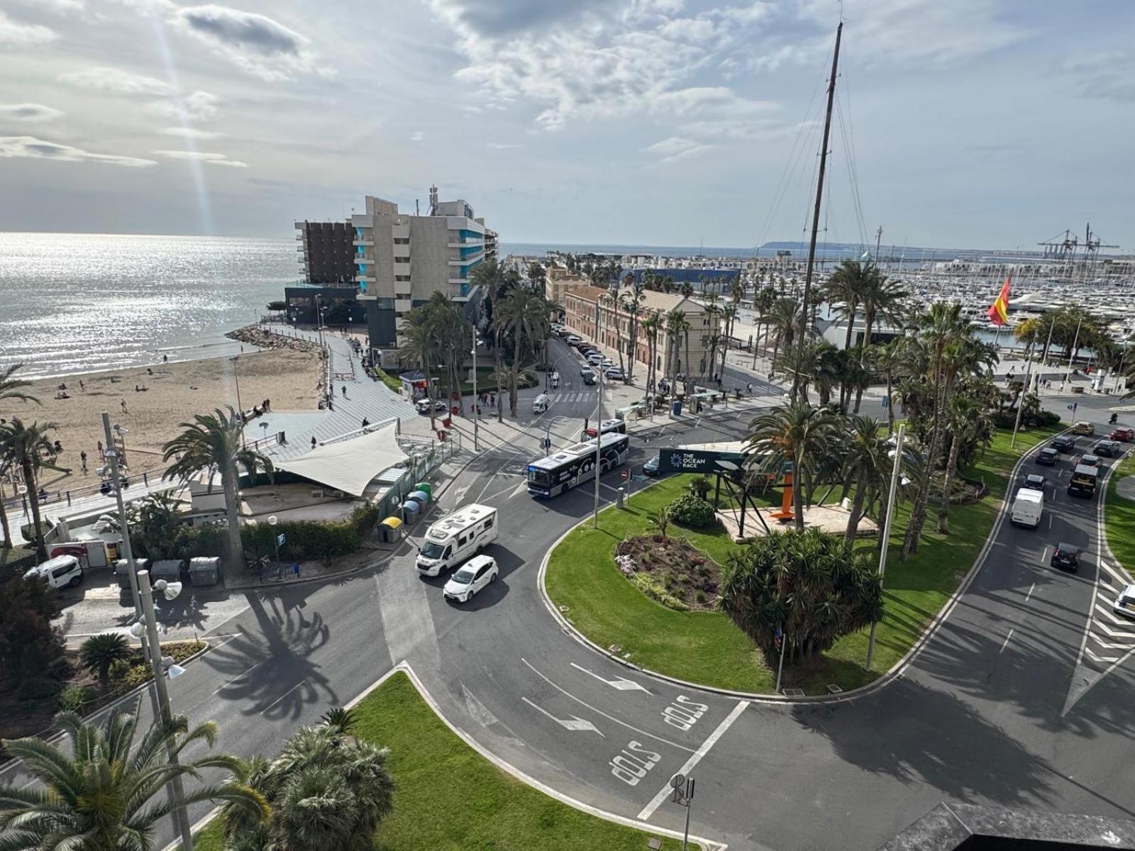 Apartamentos Playa Postiguet 阿利坎特 外观 照片